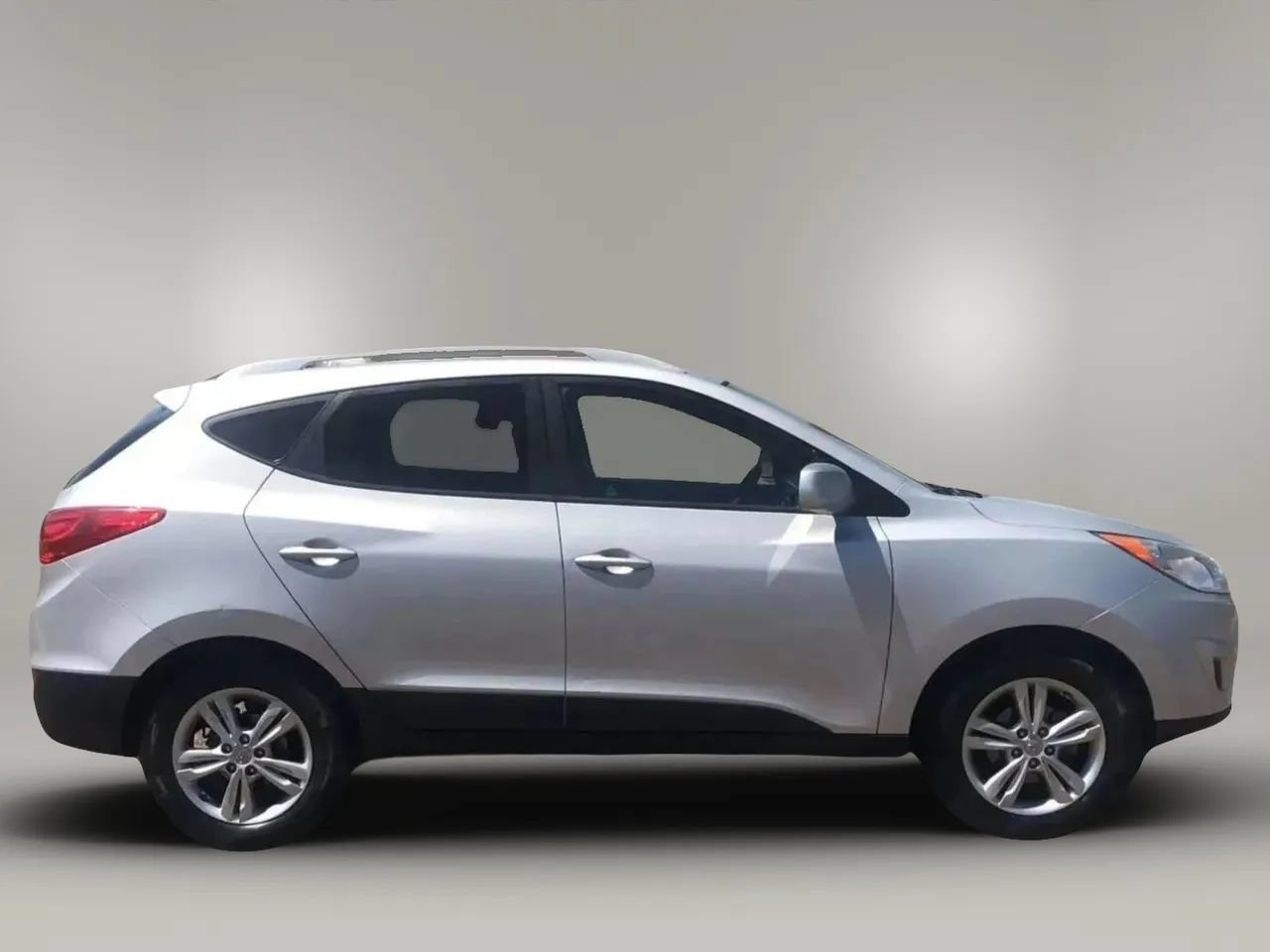 Used 2011 Hyundai Tucson GLS FWD image 7