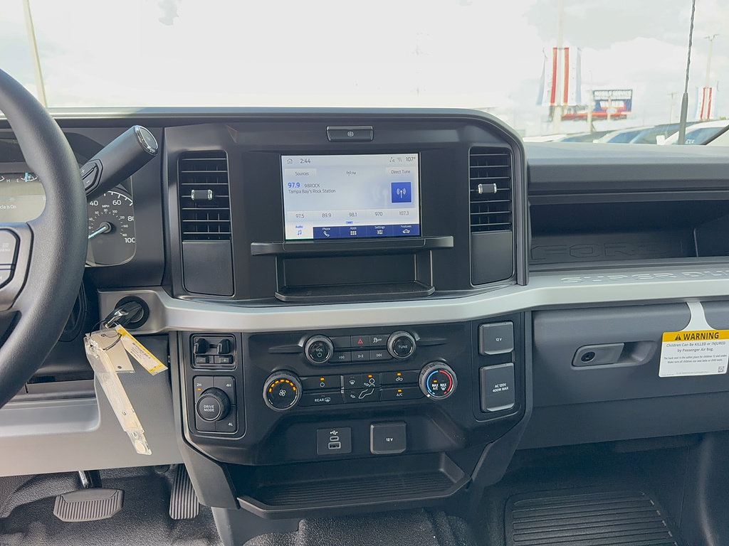 New 2026 Ford F550 4x4 Supercab Super Duty image 30