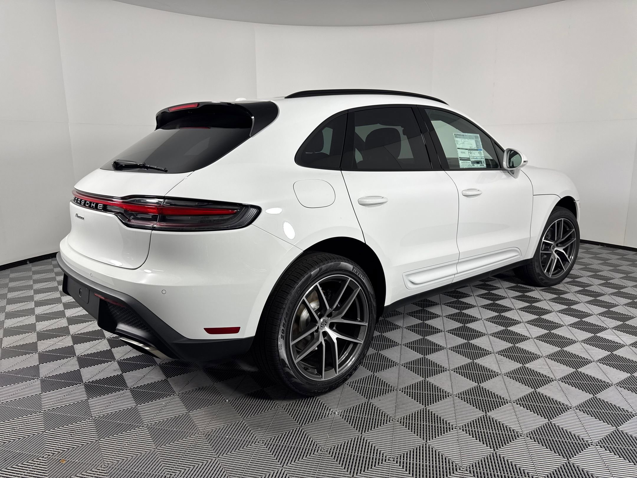 Certified 2026 Porsche Macan image 7
