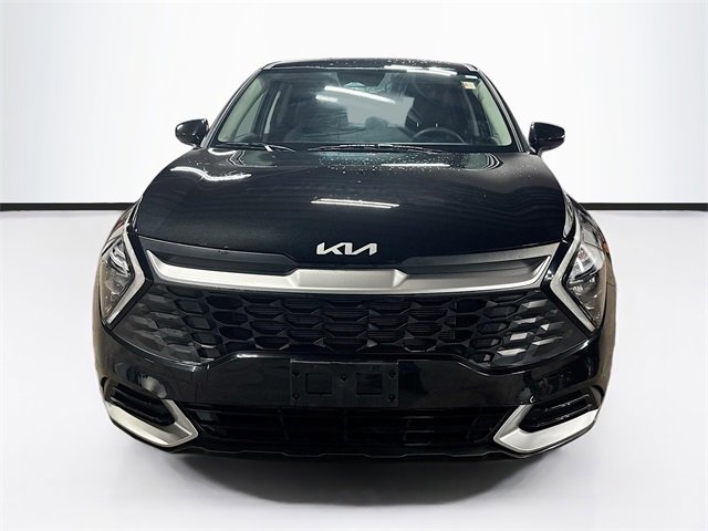 Used 2023 Kia Sportage LX image 2