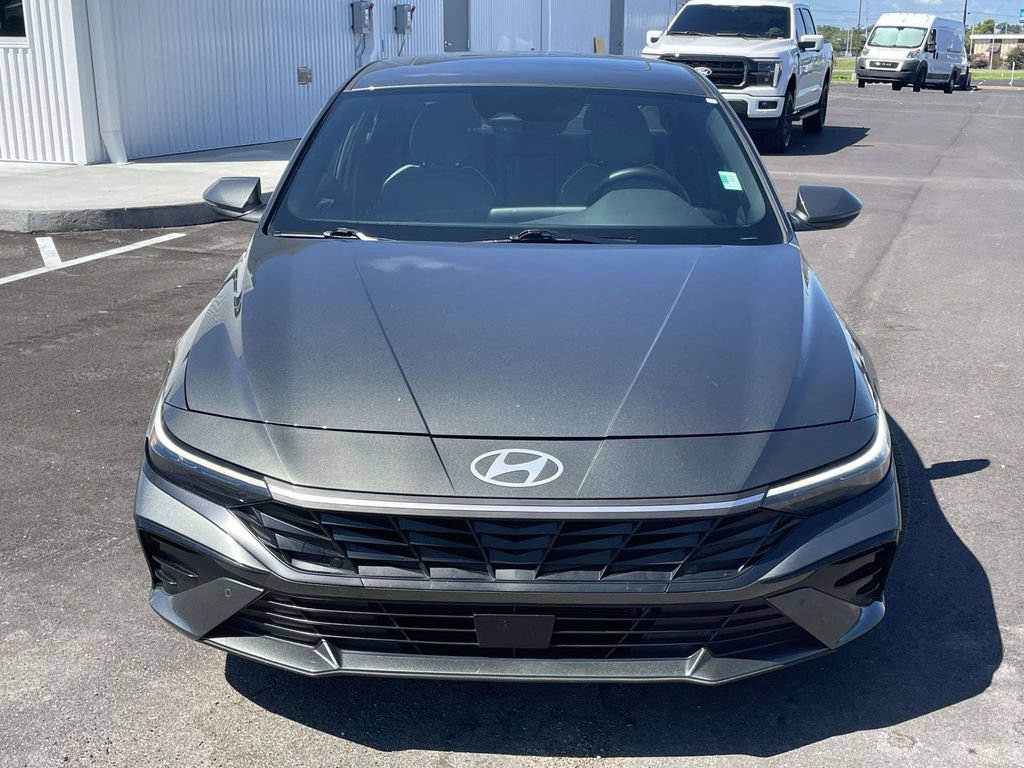Used 2024 Hyundai Elantra Limited FWD image 8