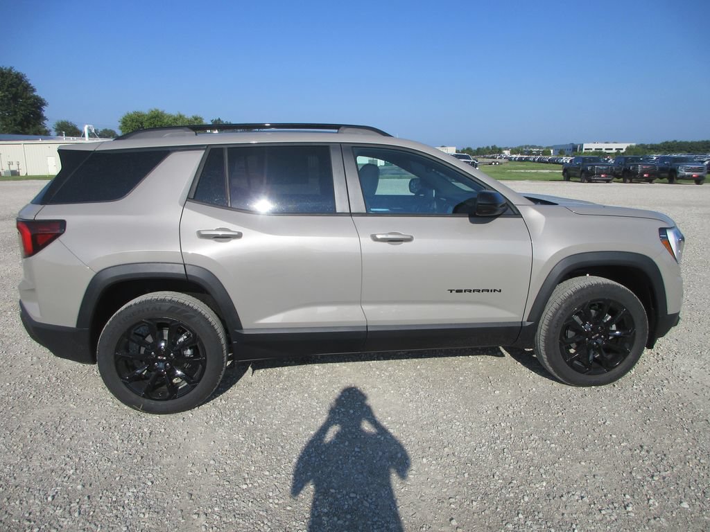 New 2027 GMC Terrain Elevation w/ Black Edition FWD image 3