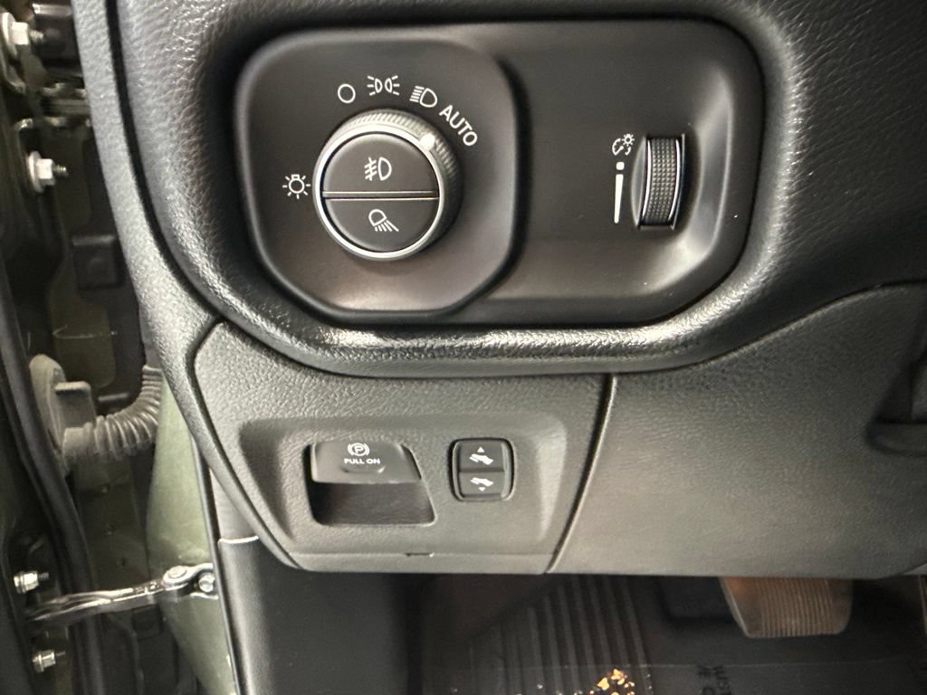 Used 2021 RAM 1500 Lone Star AWD/4WD image 22