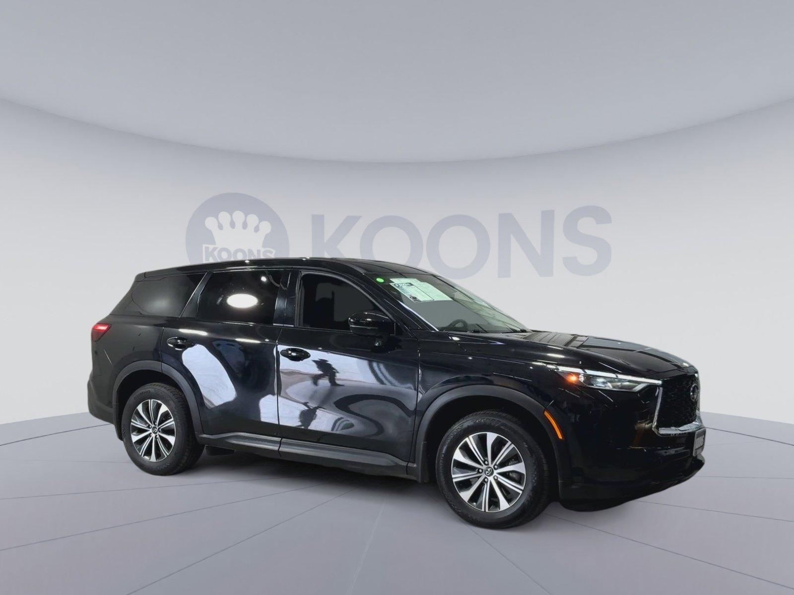 Used 2025 INFINITI QX60 Pure image 2