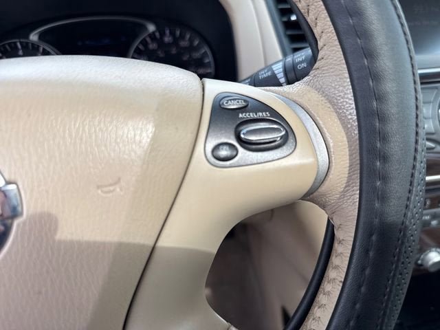Used 2013 Nissan Pathfinder Platinum w/ Platinum Premium Pkg AWD/4WD image 27