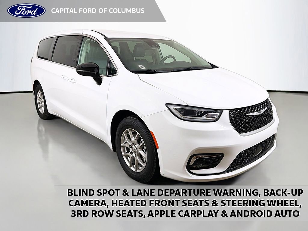 Used 2024 Chrysler Pacifica Touring-L image 1