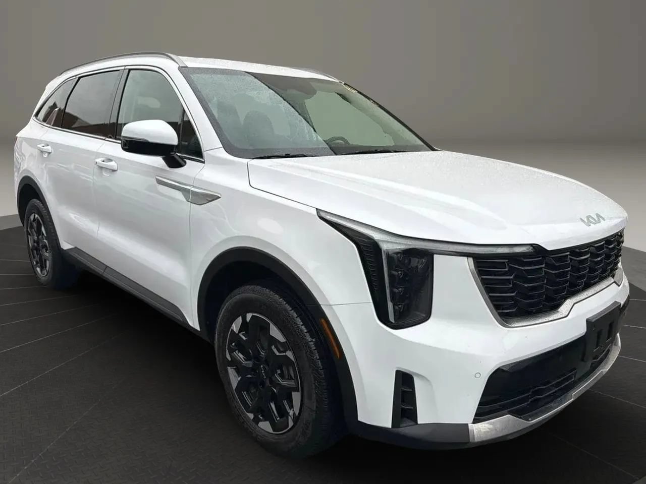 Used 2024 Kia Sorento S AWD/4WD image 3