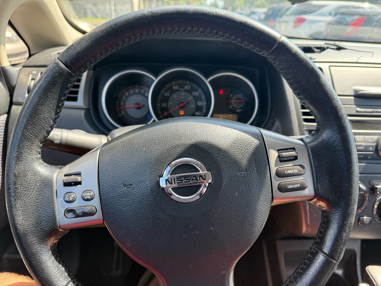 Used 2009 Nissan Versa SL w/ Convenience Pkg image 19