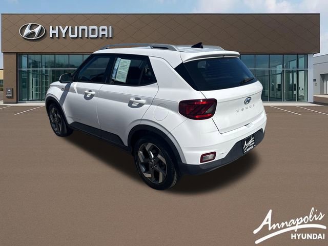 Certified 2022 Hyundai Venue SEL w/ Cargo Package image 3