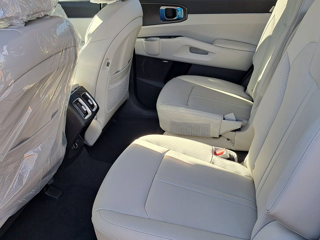 New 2026 Kia Sorento EX w/ EX Premium Package FWD image 13