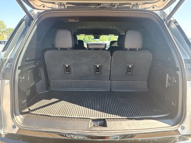 Used 2026 Chevrolet Traverse High Country AWD/4WD image 36