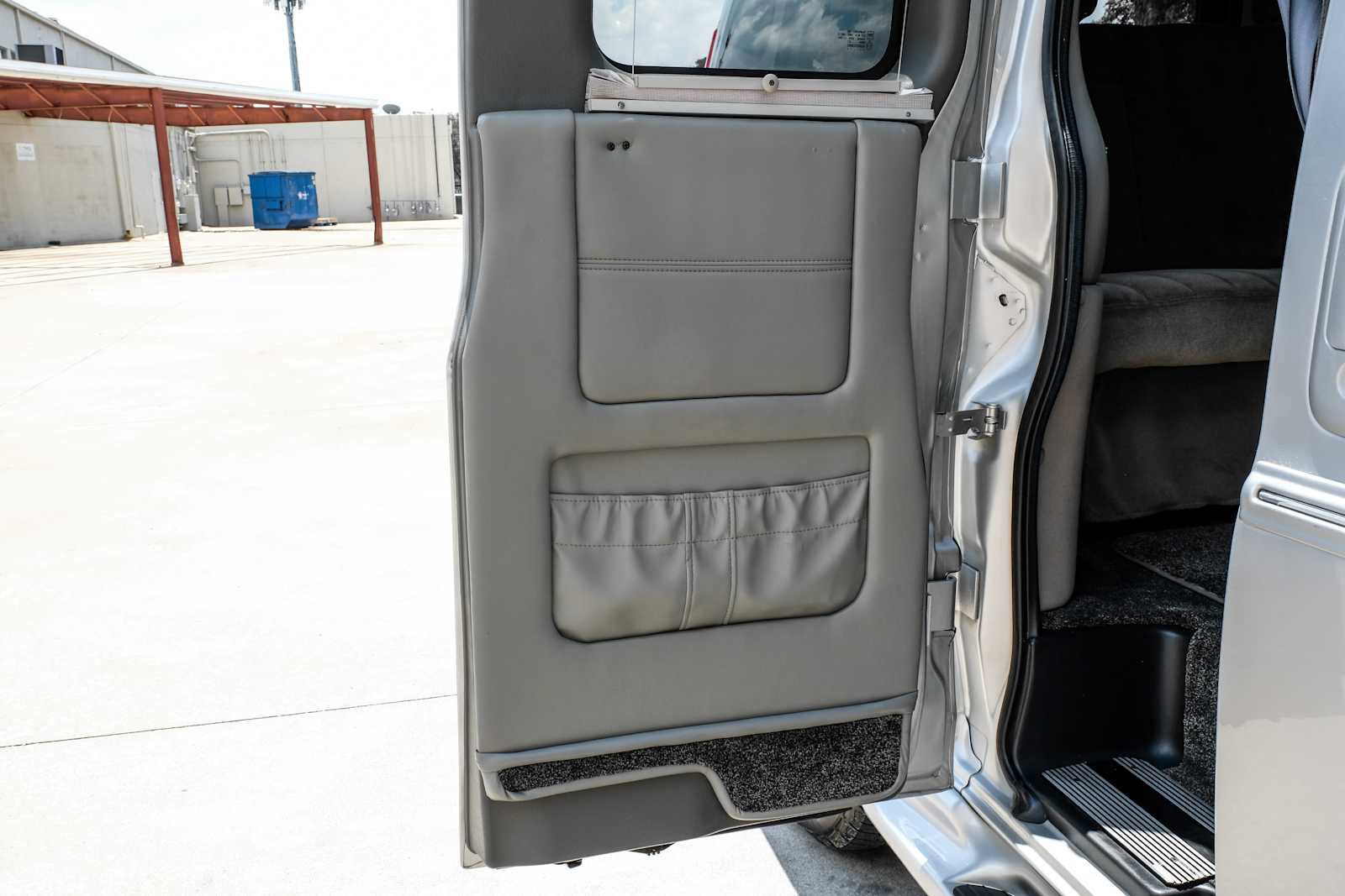 Used 2012 GMC Savana 1500 RWD image 44