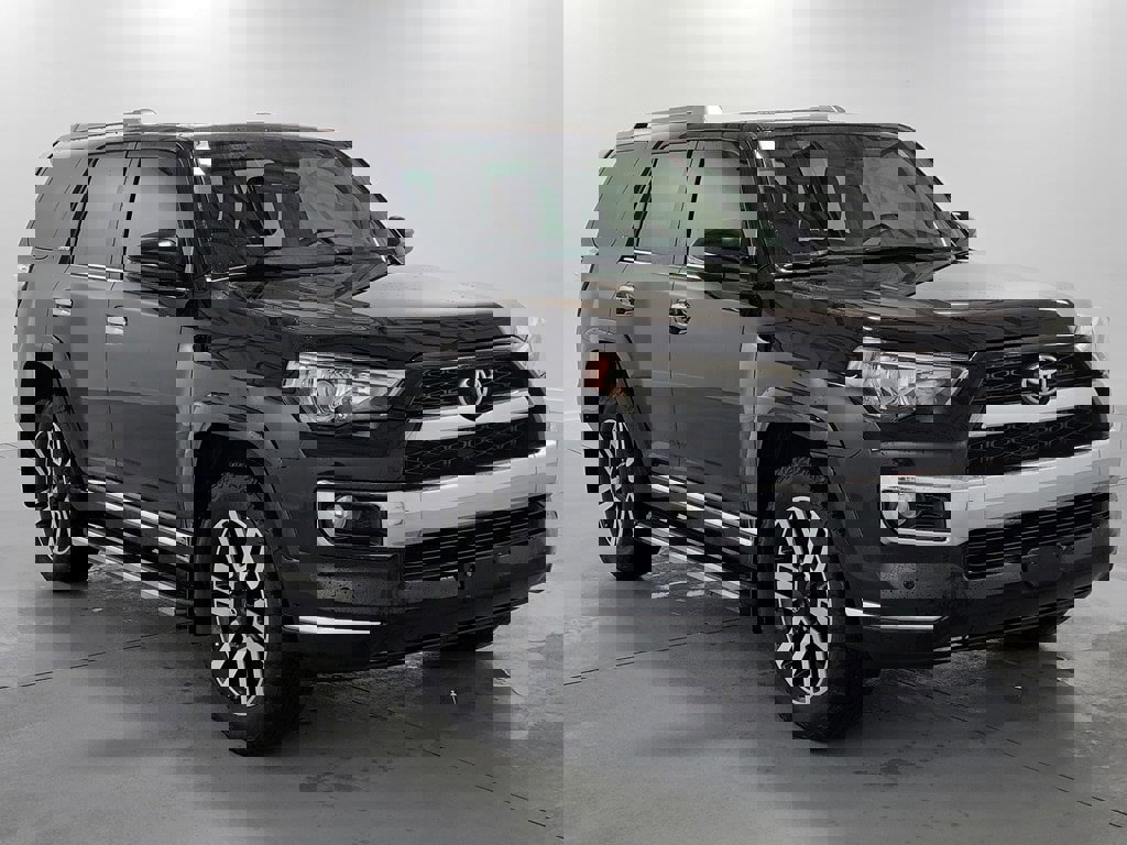 Used 2017 Toyota 4Runner Limited image 2