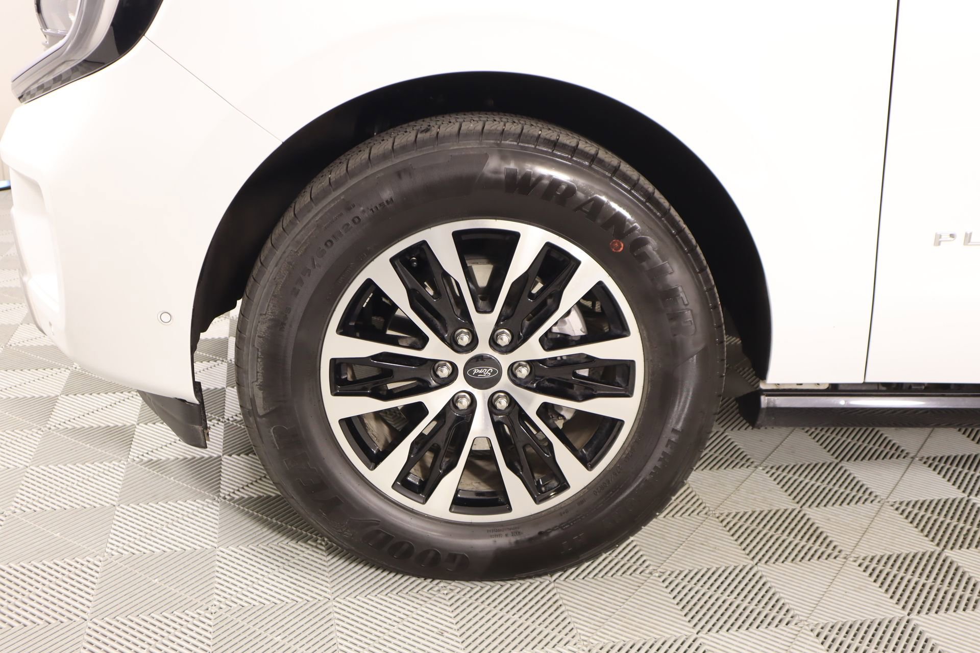 Used 2025 Ford Expedition Max Platinum AWD/4WD image 20