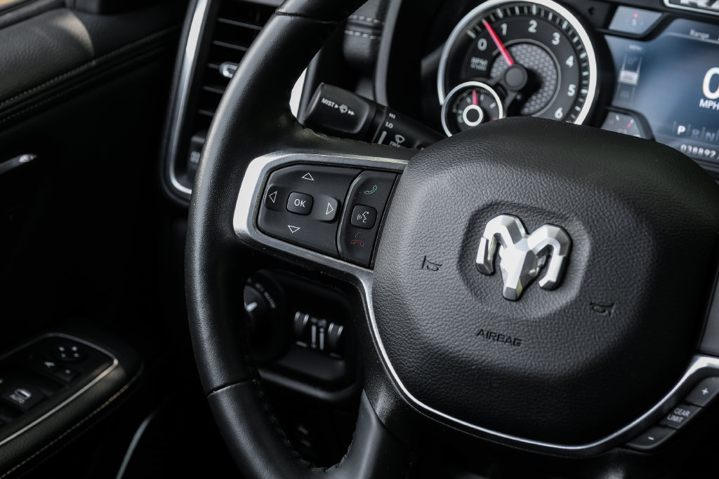 Used 2023 RAM 1500 Laramie AWD/4WD image 27