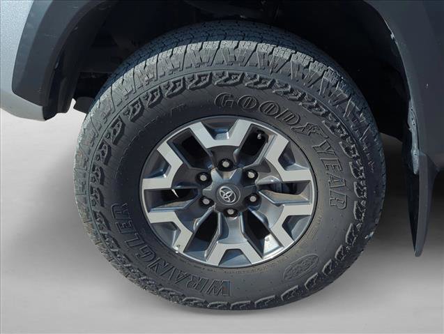 Used 2023 Toyota Tacoma TRD Off-Road w/ TRD Premium Off Road Package image 7