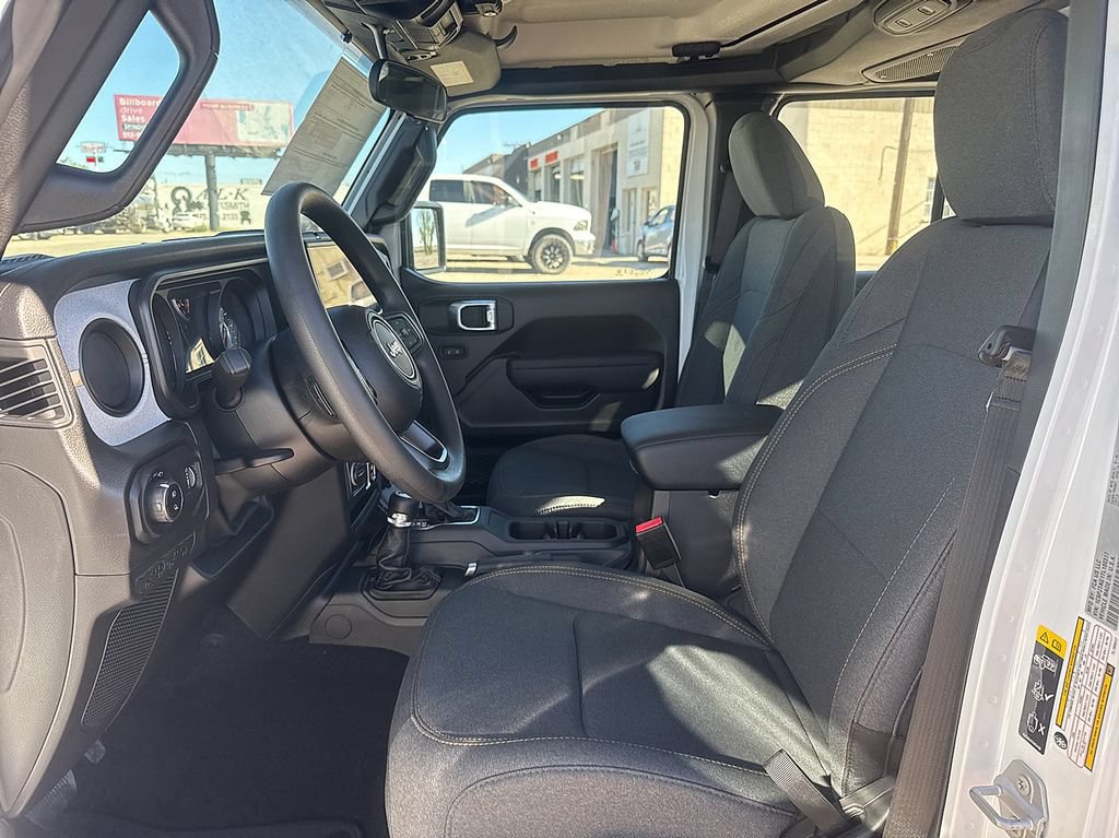 New 2026 Jeep Gladiator Sport AWD/4WD image 15