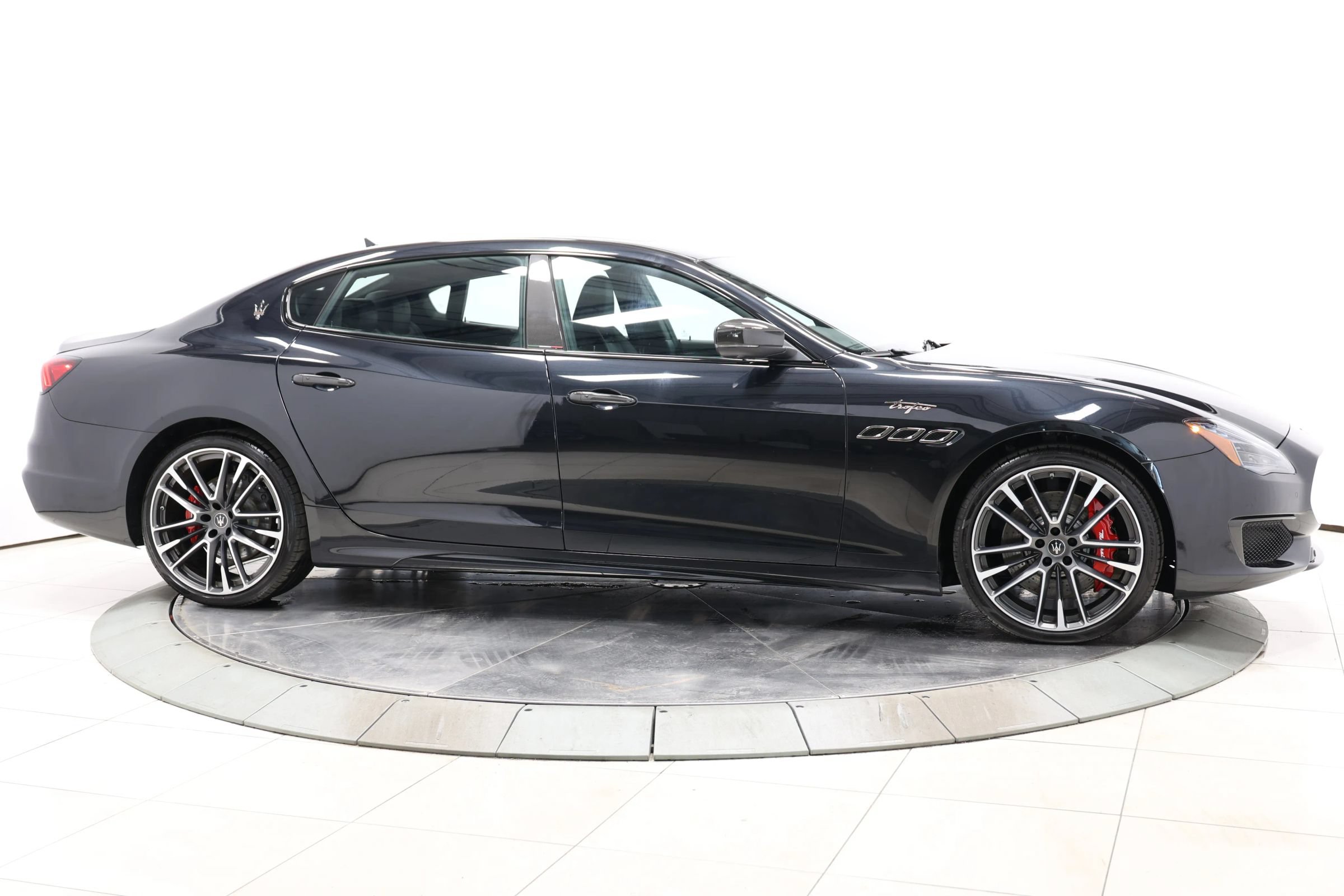 Used 2022 Maserati Quattroporte Trofeo RWD image 68