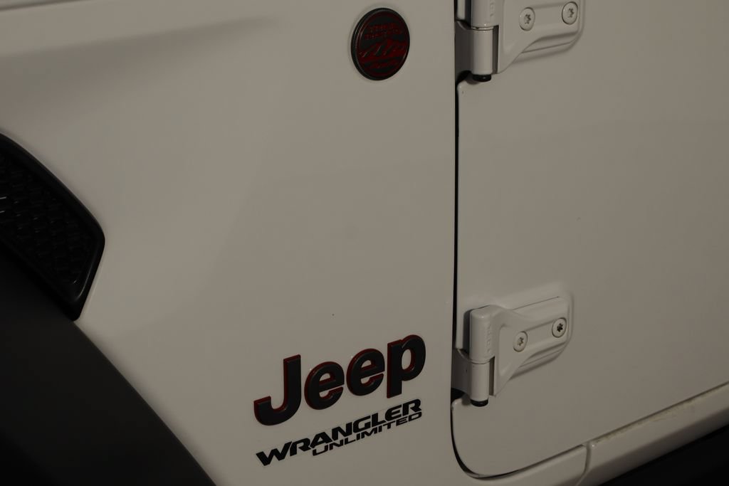 Used 2022 Jeep Wrangler Unlimited Rubicon AWD/4WD image 38