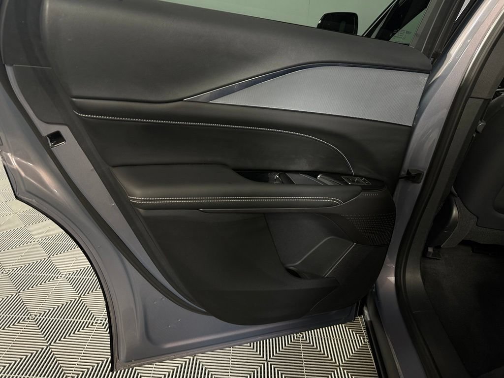 Used 2024 Cadillac Lyriq Tech RWD image 26