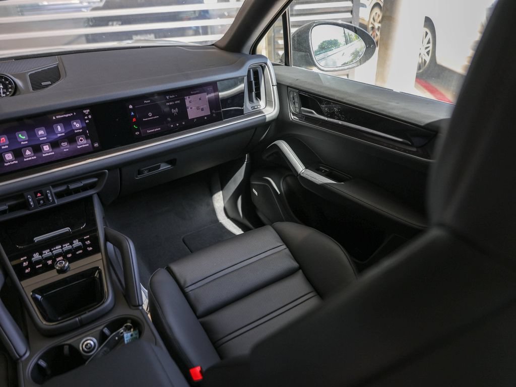 New 2026 Porsche Cayenne S AWD/4WD image 31