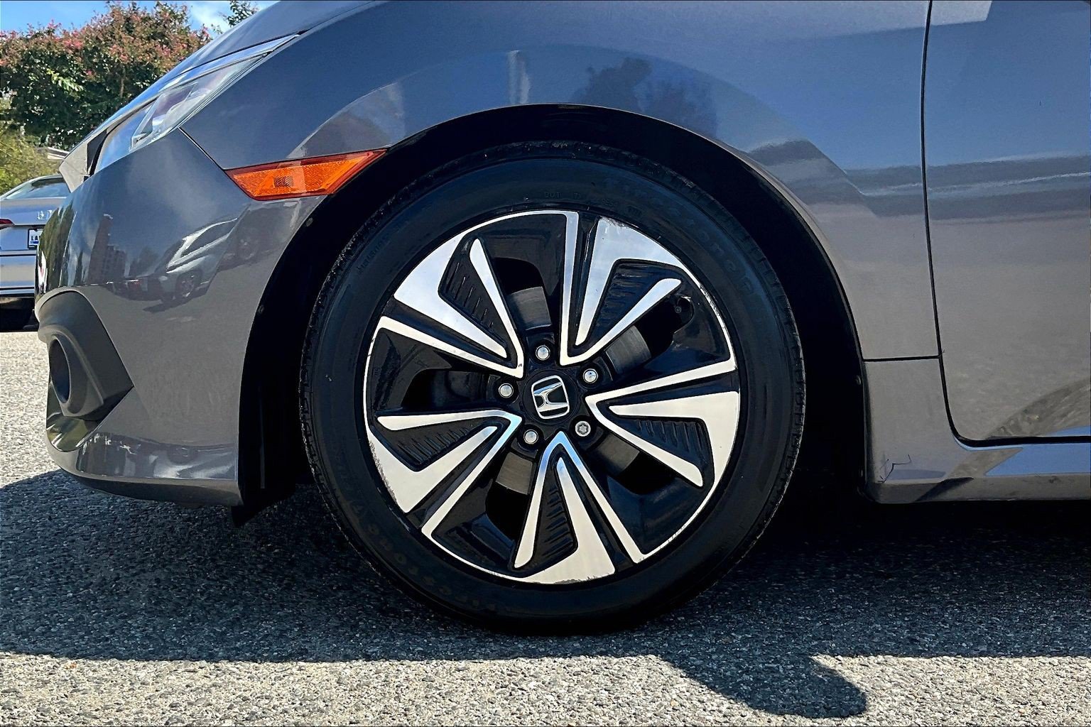 Used 2018 Honda Civic EX-T image 8