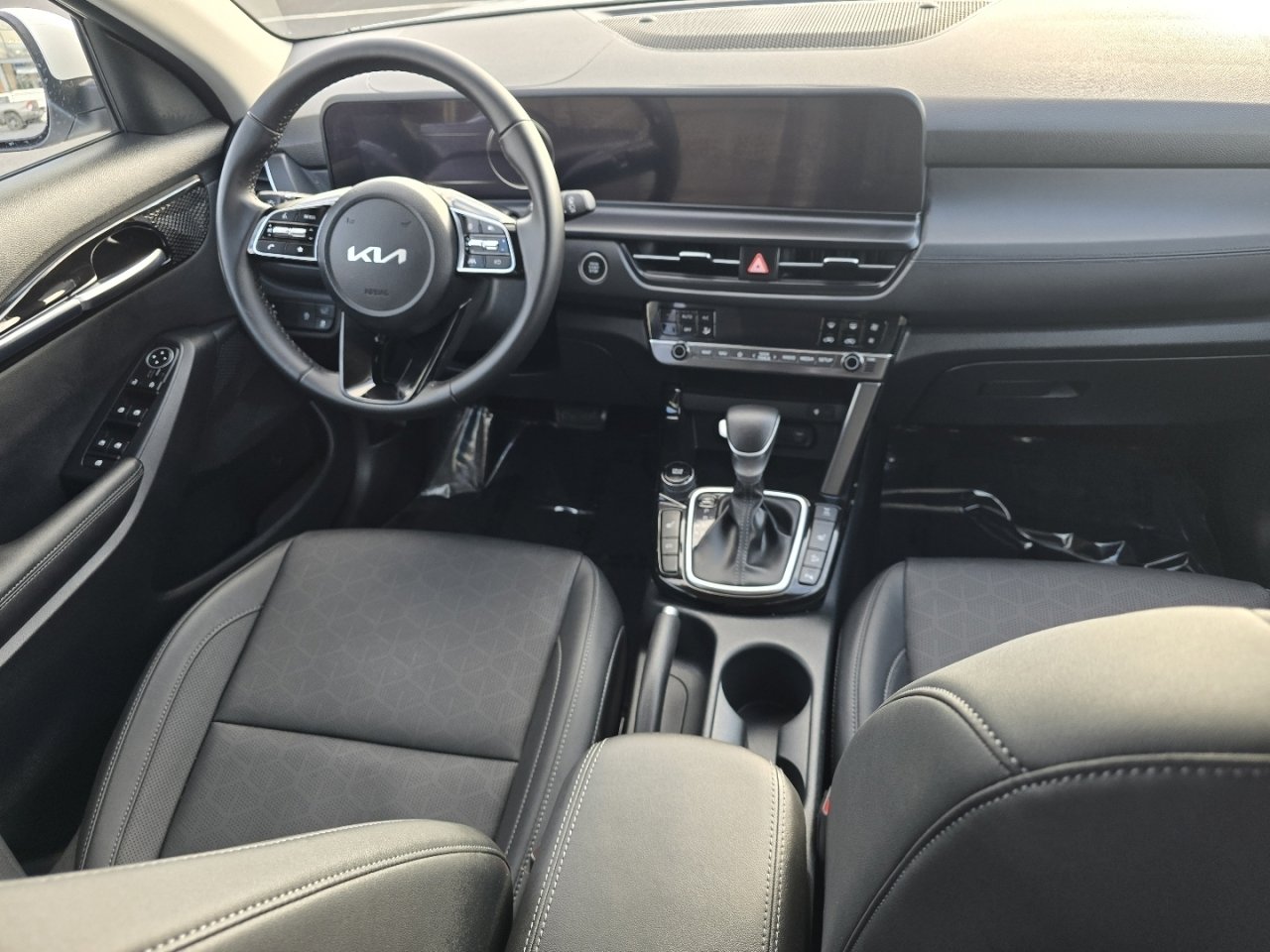 Used 2025 Kia Seltos EX w/ EX Sunroof Package image 24