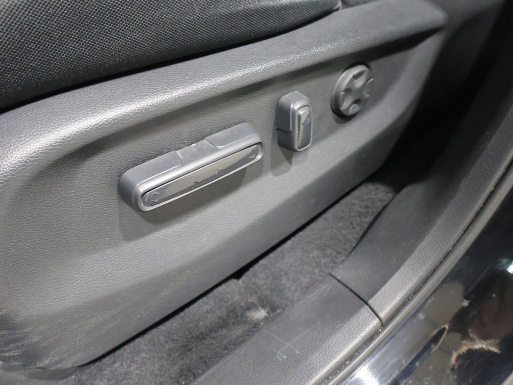 Used 2019 Honda CR-V EX image 17