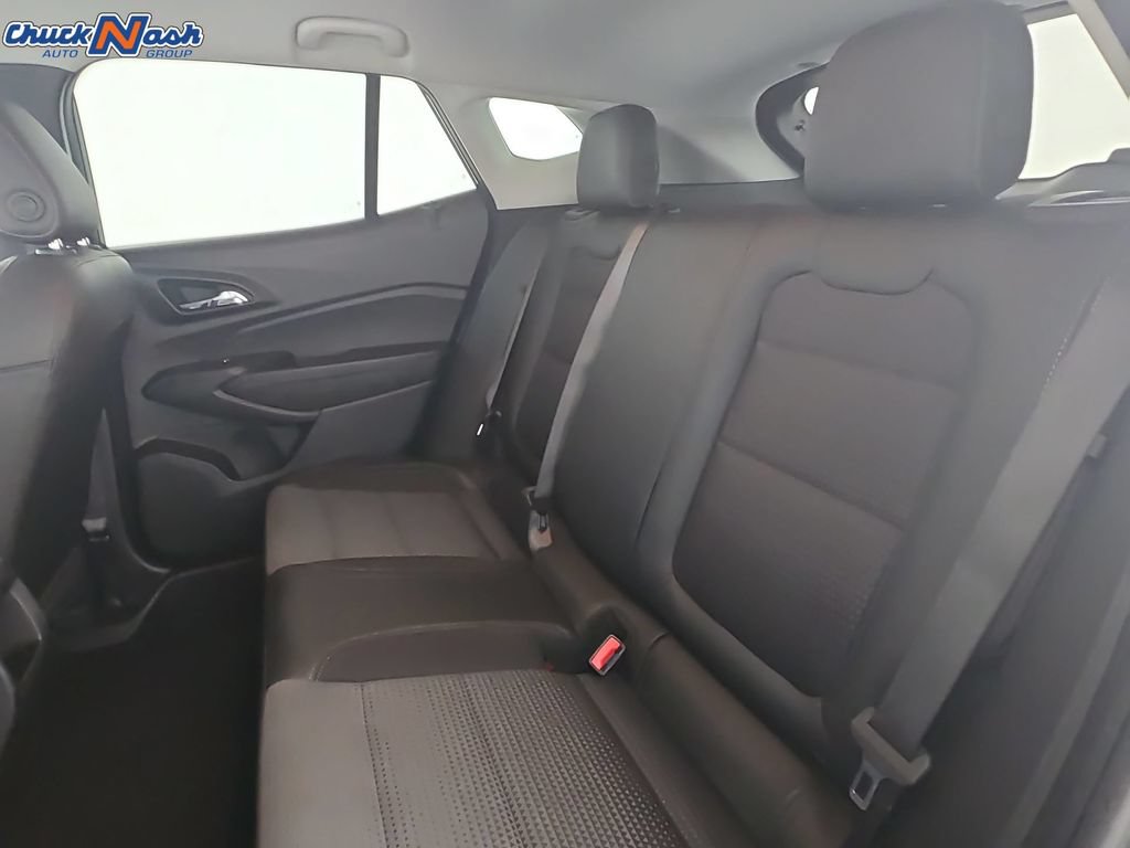 Used 2025 Chevrolet Trax LT FWD image 28