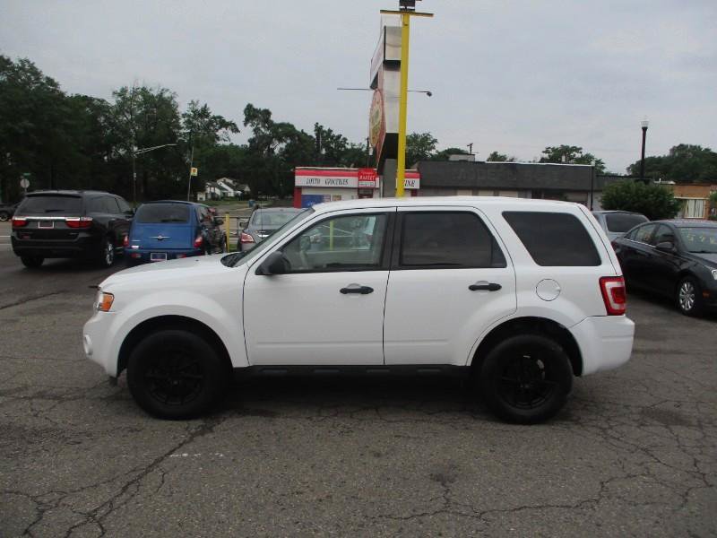 Used 2012 Ford Escape XLS AWD/4WD image 4