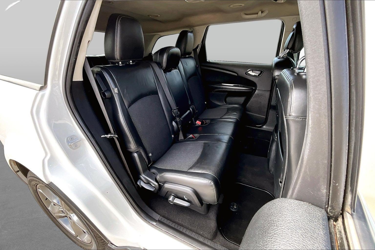 Used 2018 Dodge Journey Crossroad w/ Driver Convenience Group FWD image 26