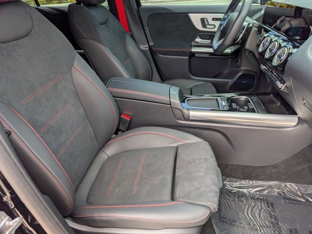 Used 2024 Mercedes-Benz GLA 35 AMG 4MATIC image 21