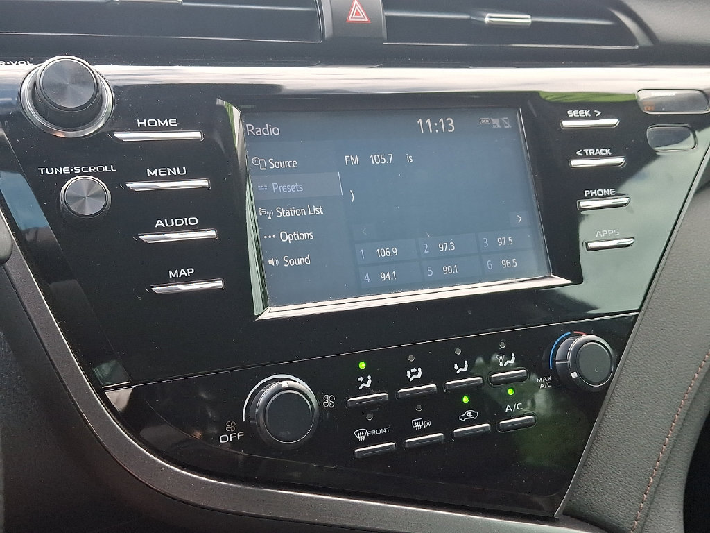 Used 2019 Toyota Camry LE w/ Convenience Package FWD image 15