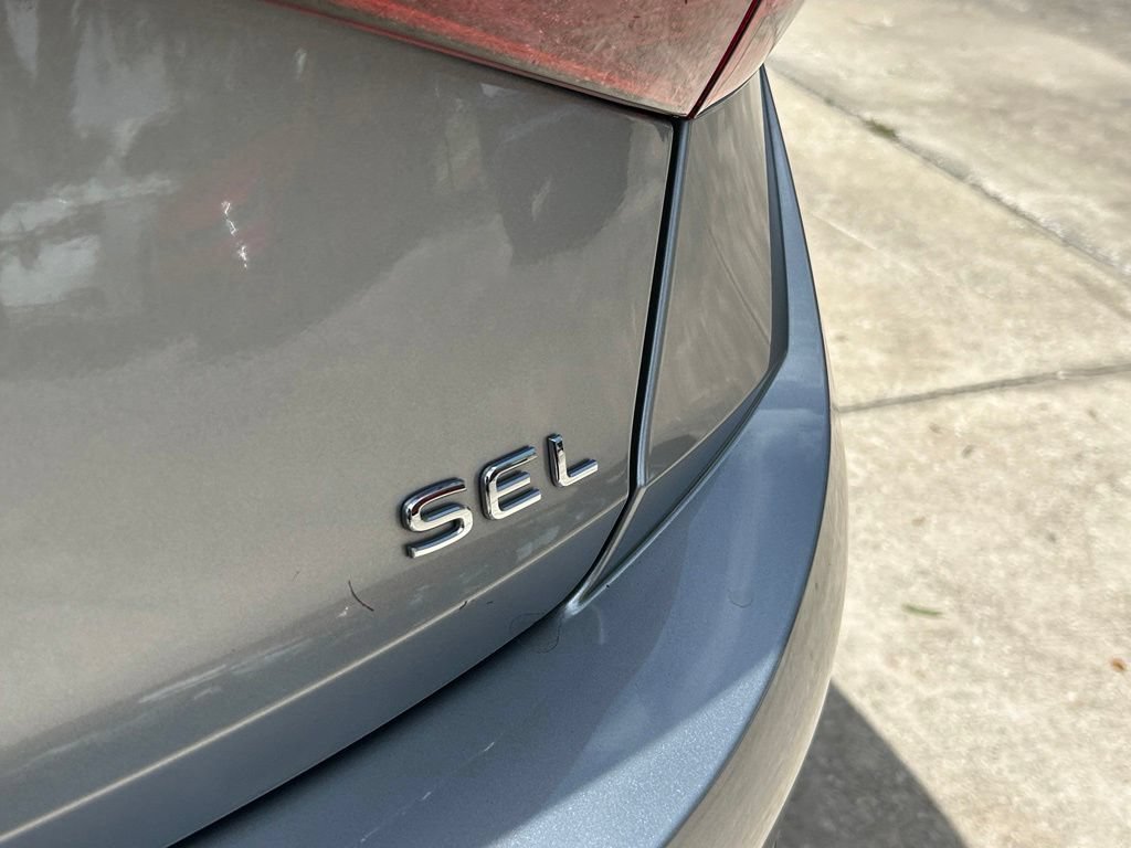 Used 2025 Volkswagen Jetta SEL FWD image 30