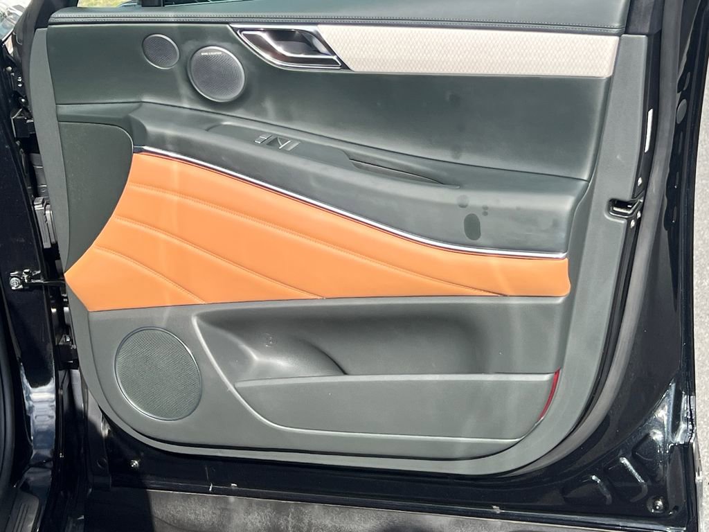 Used 2025 Genesis GV80 3.5T Advanced image 15