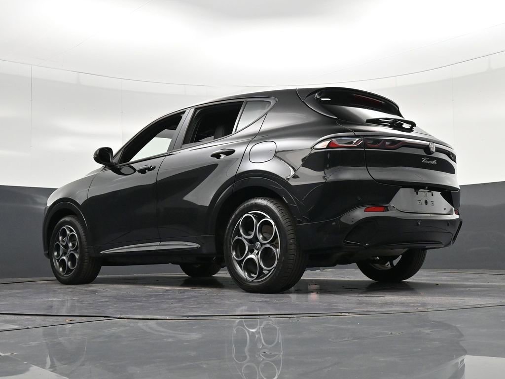 Used 2025 Alfa Romeo Tonale AWD/4WD image 31