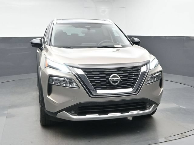 Used 2021 Nissan Rogue Platinum FWD image 2