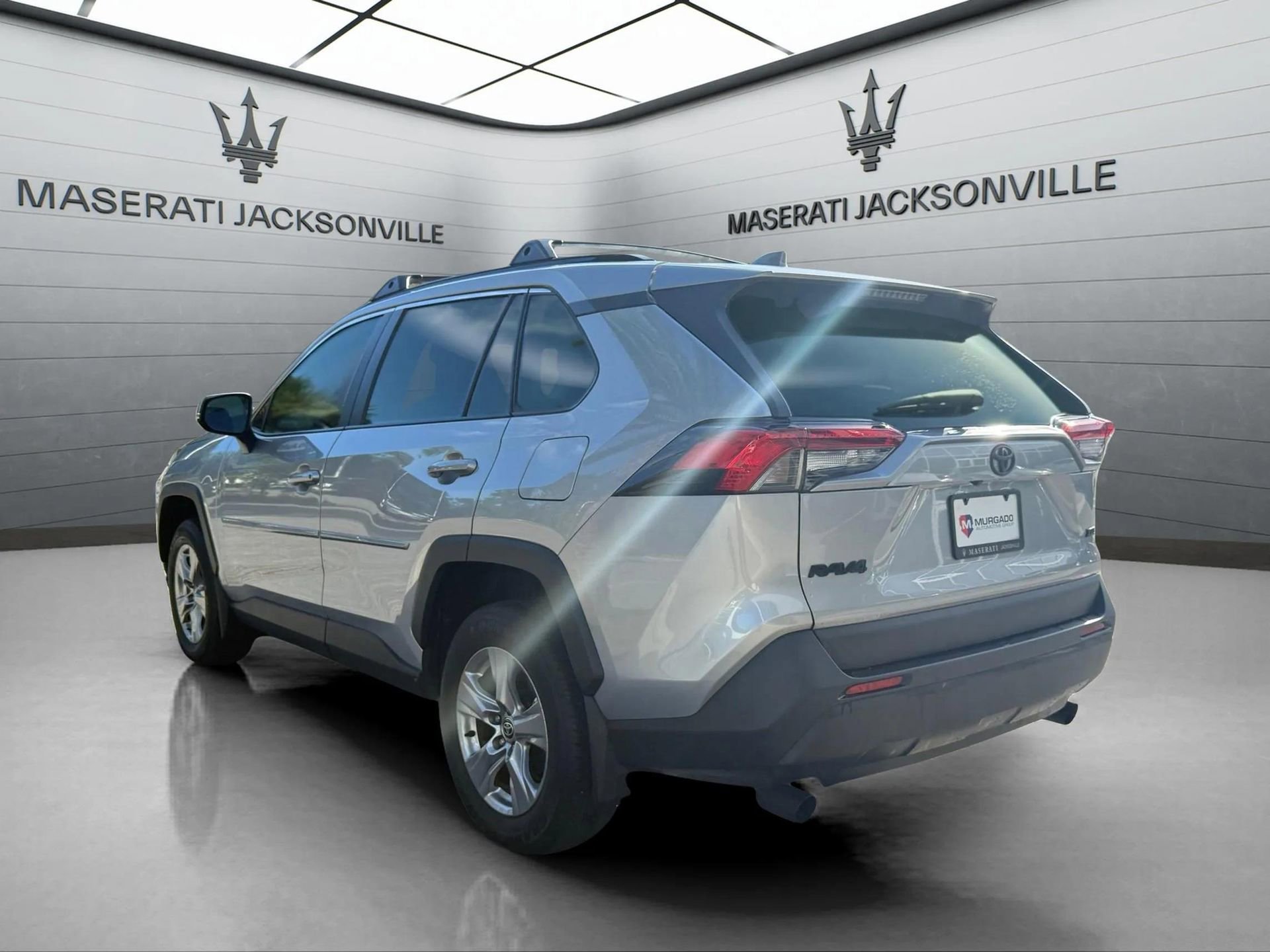 Used 2025 Toyota RAV4 XLE w/ Convenience Package FWD image 12