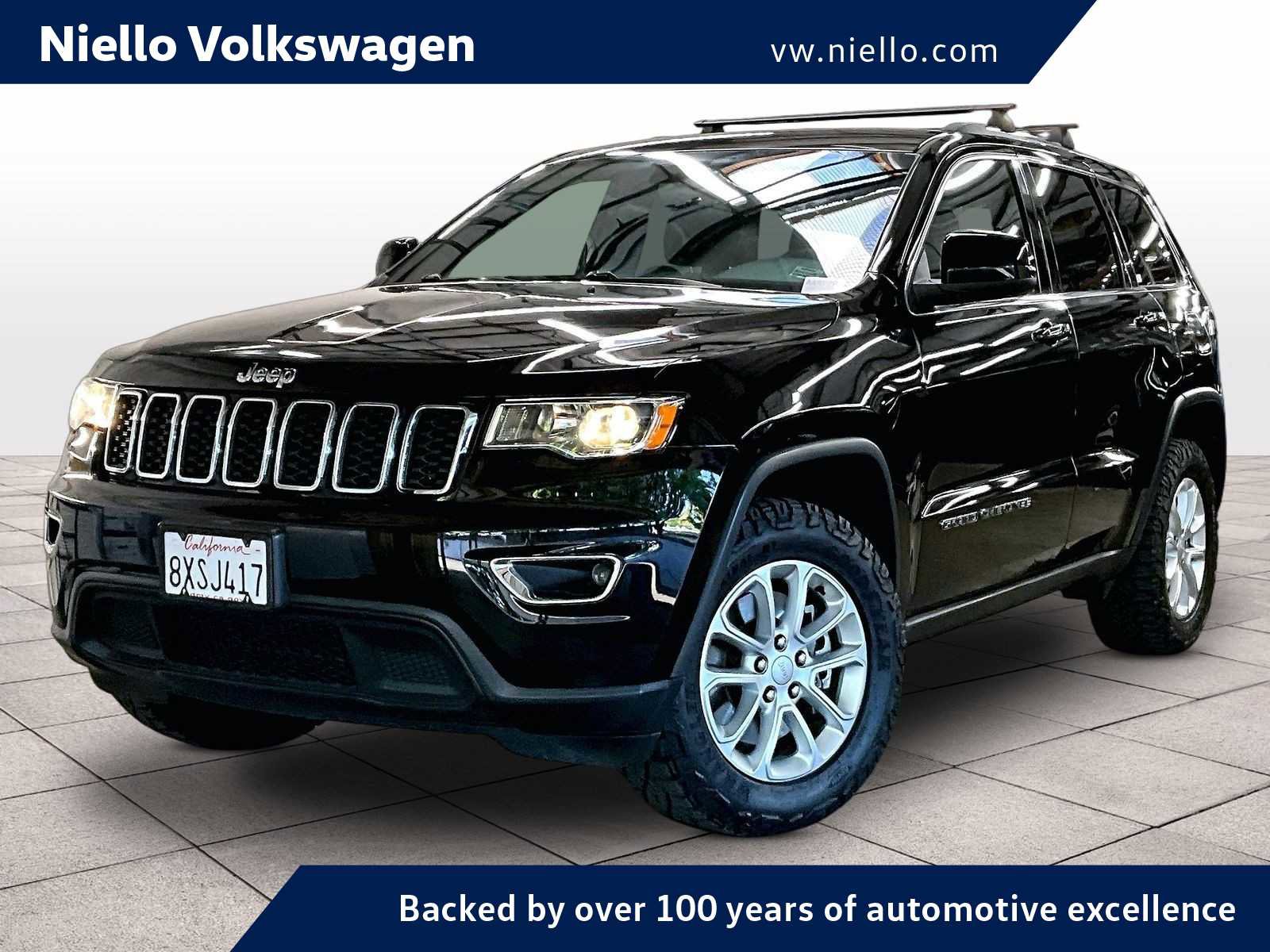 Used 2021 Jeep Grand Cherokee Laredo AWD/4WD image 1