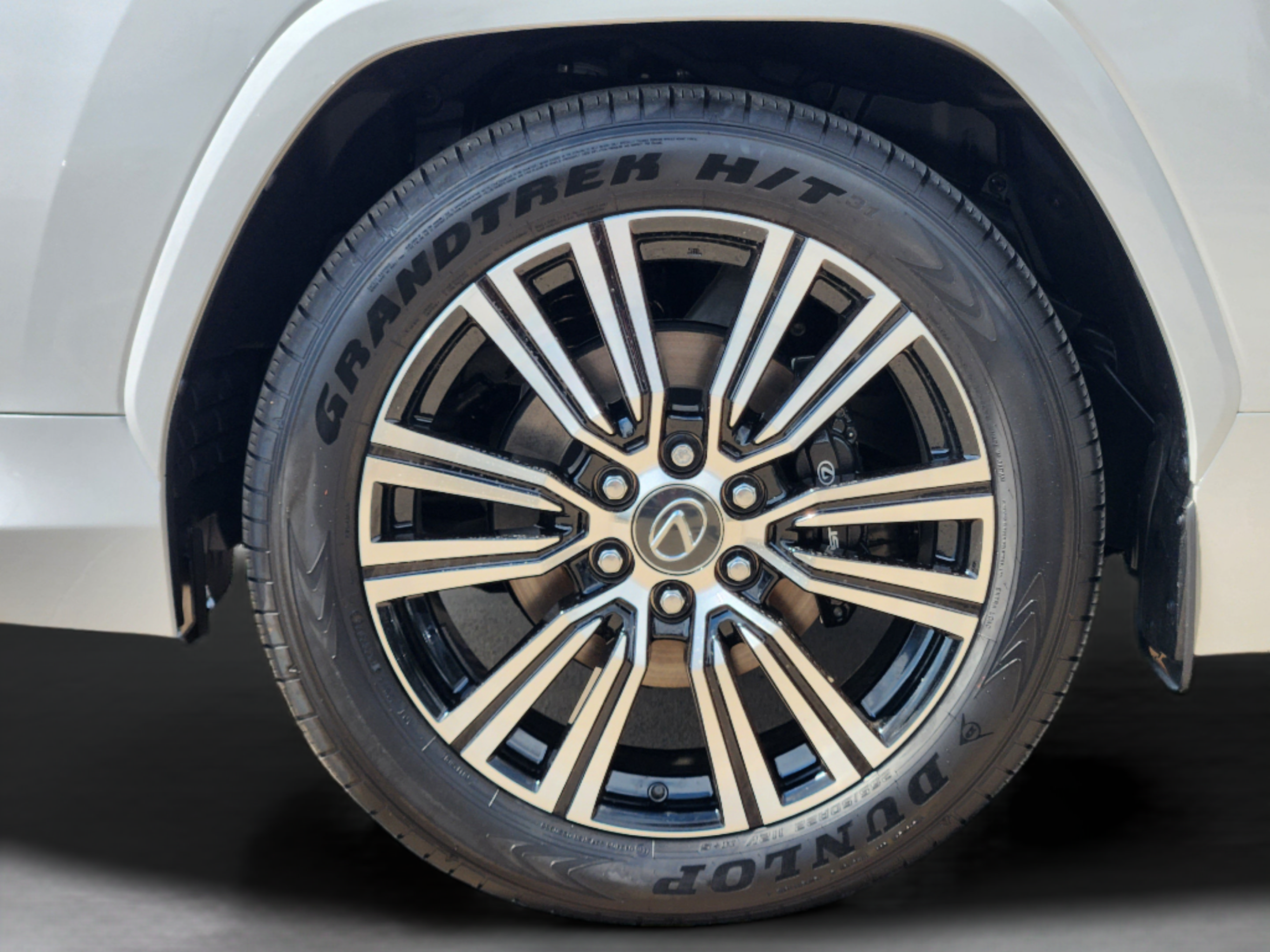 New 2026 Lexus LX 600 4WD w/ Appearance Package image 19