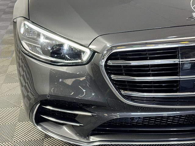 Used 2022 Mercedes-Benz S 580 4MATIC Sedan image 3