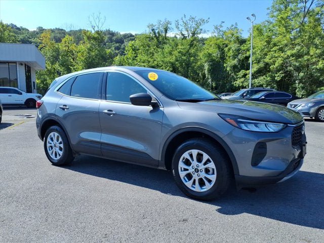 Used 2024 Ford Escape Active AWD/4WD image 3
