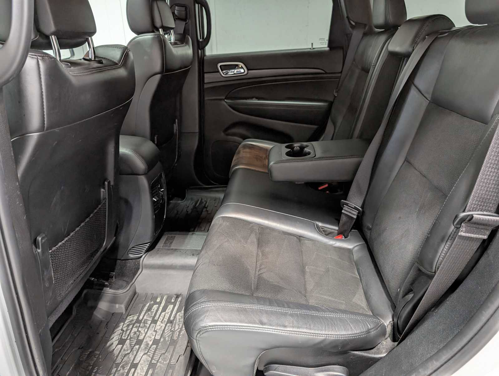 Used 2020 Jeep Grand Cherokee Laredo w/ Laredo X Package image 23