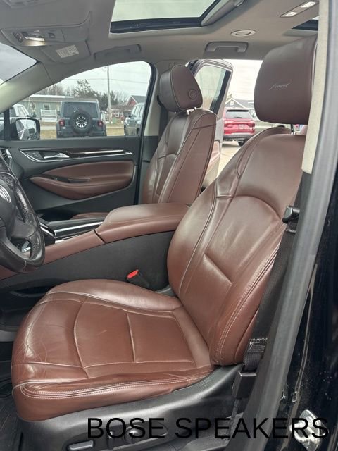 Used 2019 Buick Enclave Avenir w/ Avenir Technology Package AWD/4WD image 18