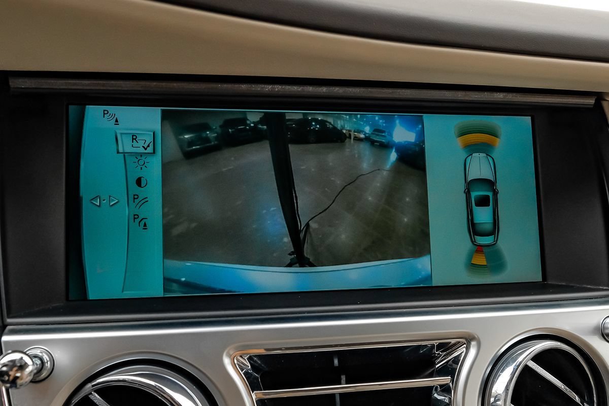Used 2016 Rolls-Royce Wraith RWD image 16