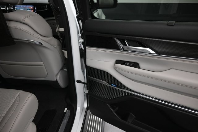 New 2026 Jeep Grand Wagoneer Summit w/ Rear Seat Video Group I AWD/4WD image 24