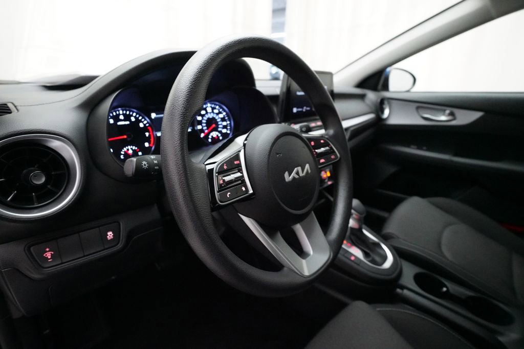 Used 2024 Kia Forte LXS FWD image 8