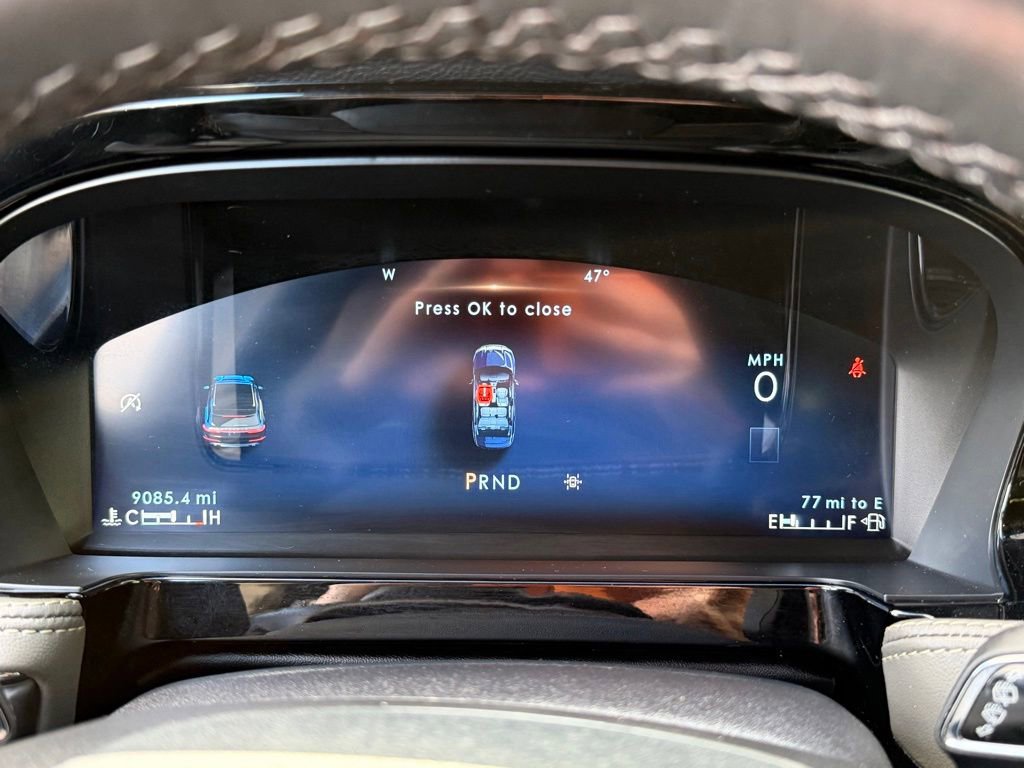 Used 2025 Lincoln Corsair Reserve w/ Jet Appearance Package FWD image 11