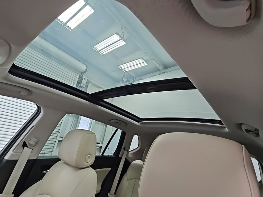 Used 2020 Buick Envision Essence w/ LPO, Cargo Package image 28