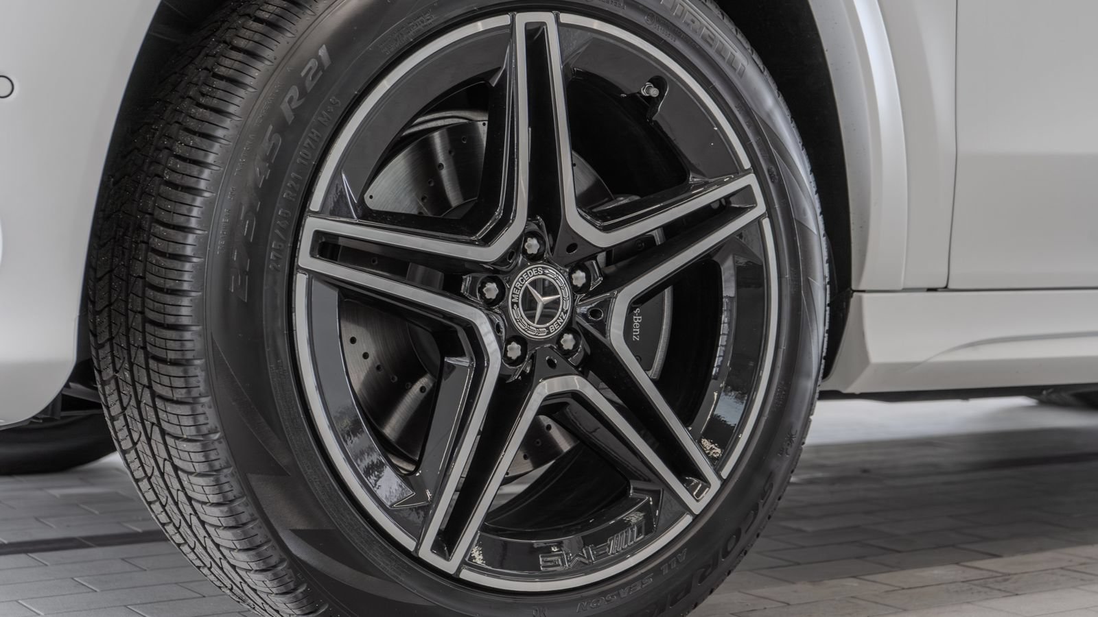New 2026 Mercedes-Benz GLS 450 4MATIC image 31